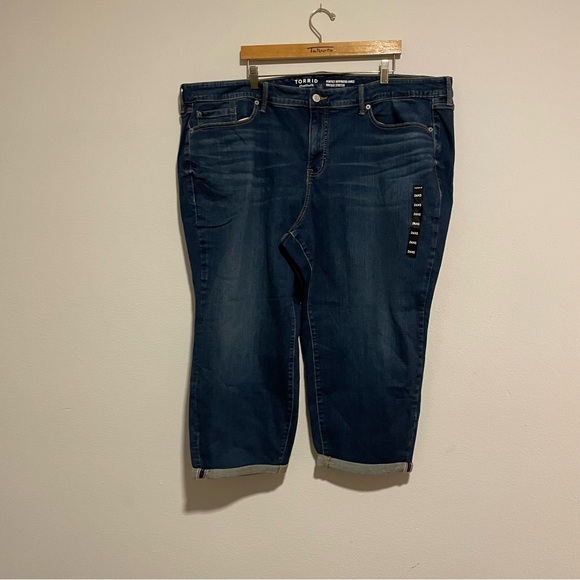 NWT Torrid Perfect Boyfriend Ankle Classic Denim Mid-Rise Jeans, Size 26XS - Picture 2 of 4